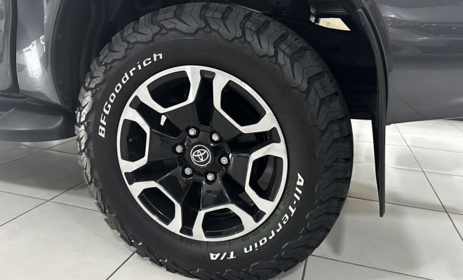 Toyota Hilux CD SRX 4x4 2.8 TDI 16V Diesel Aut. 2023 Diesel-11