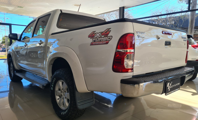 Toyota Hilux CD SRV D4-D 4x4 3.0 TDI Diesel Aut 2013 Diesel-4