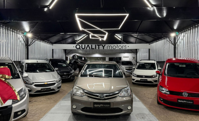 Toyota ETIOS XLS Sedan 1.5 Flex 16V 4p Mec. 2017 Flex-0