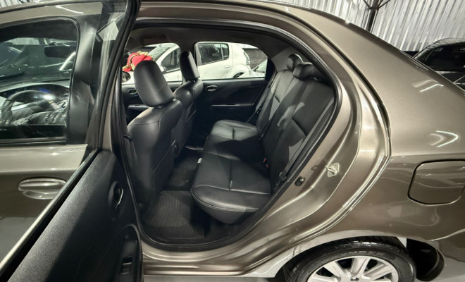 Toyota ETIOS XLS Sedan 1.5 Flex 16V 4p Mec. 2017 Flex-10