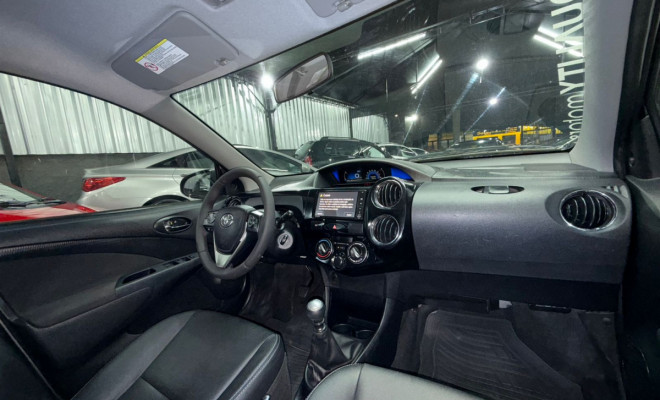 Toyota ETIOS XLS Sedan 1.5 Flex 16V 4p Mec. 2017 Flex-8