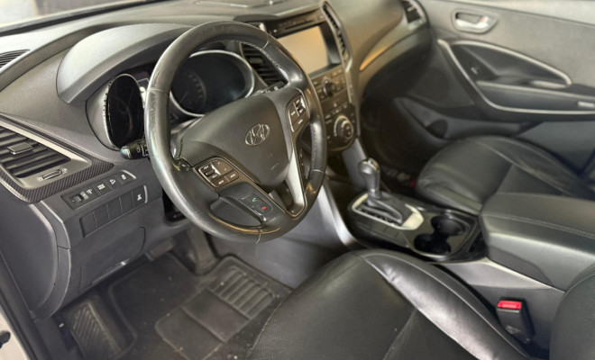 Hyundai Santa Fe/GLS 3.3 V6 4X4 Tiptronic 2016 Gasolina-4