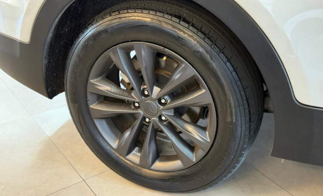 Hyundai Santa Fe/GLS 3.3 V6 4X4 Tiptronic 2016 Gasolina-12