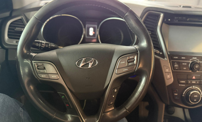 Hyundai Santa Fe/GLS 3.3 V6 4X4 Tiptronic 2016 Gasolina-5