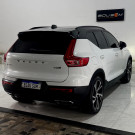 Volvo XC 40 T-5 R-DESIGN 2.0 252cv AWD 2019 Gasolina-21