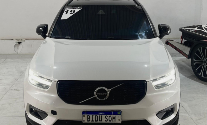 Volvo XC 40 T-5 R-DESIGN 2.0 252cv AWD 2019 Gasolina-0