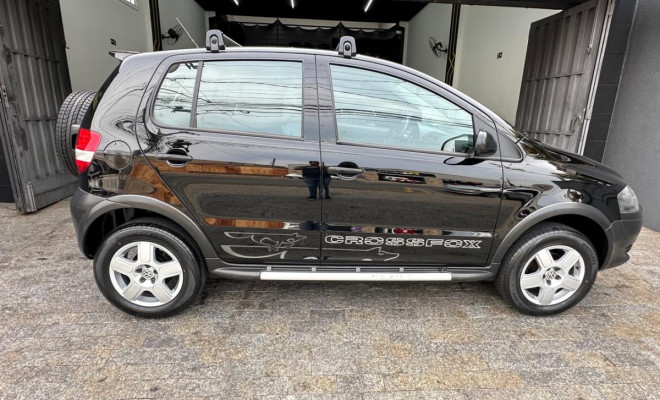 VW - VolksWagen CROSSFOX 1.6 Mi Total Flex 8V 5p 2009 Flex-1