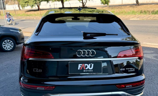 Audi Q5 SB P Black. 2.0 TFSIe S.Tr. Qt (Hib.) 2023 Gasolina-14