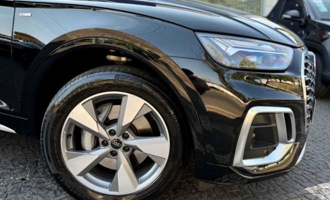 Audi Q5 SB P Black. 2.0 TFSIe S.Tr. Qt (Hib.) 2023 Gasolina-1