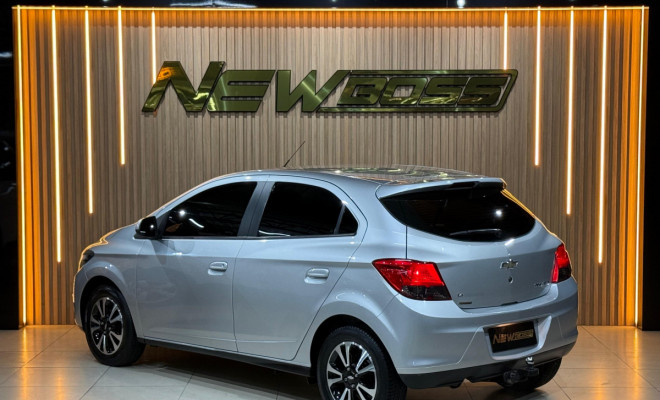 GM - Chevrolet ONIX HATCH LTZ 1.4 8V FlexPower 5p Mec. 2013 Flex-2