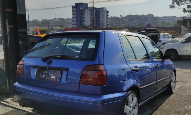 VW - VolksWagen Golf GL 1.8/ 2.0i 4p 1995 Gasolina-2