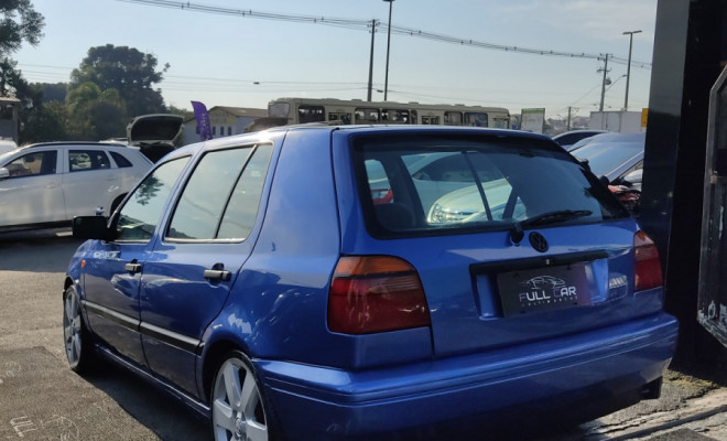 VW - VolksWagen Golf GL 1.8/ 2.0i 4p 1995 Gasolina-1