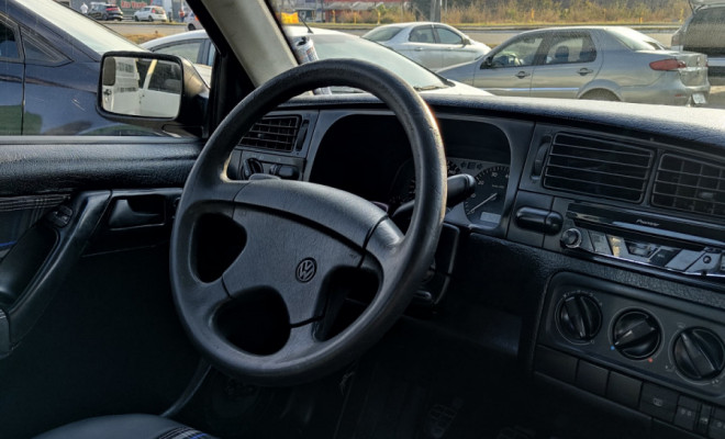VW - VolksWagen Golf GL 1.8/ 2.0i 4p 1995 Gasolina-5