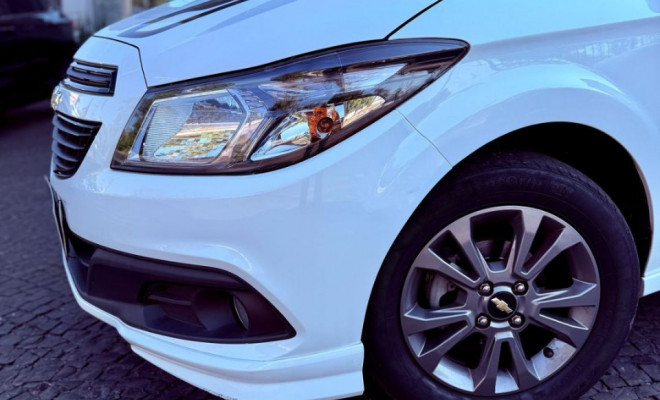 GM - Chevrolet ONIX HATCH EFFECT 1.4 8V F.Power 5p Mec. 2015 Flex-1