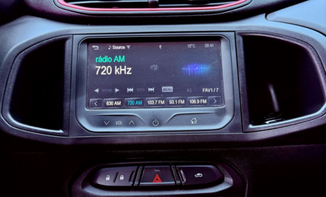 GM - Chevrolet ONIX HATCH EFFECT 1.4 8V F.Power 5p Mec. 2015 Flex-8