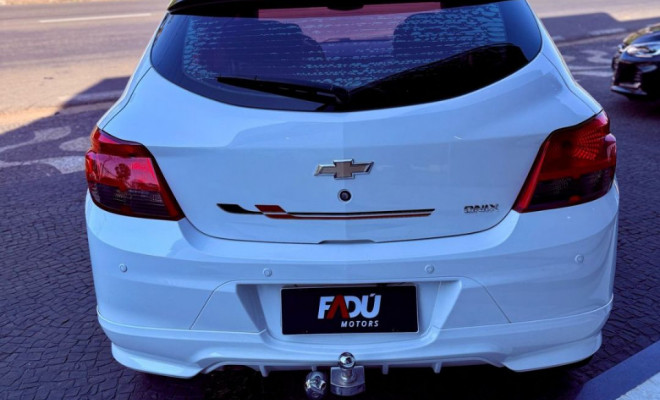 GM - Chevrolet ONIX HATCH EFFECT 1.4 8V F.Power 5p Mec. 2015 Flex-12