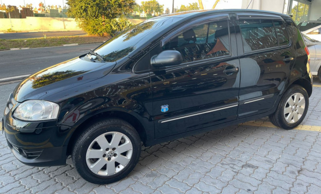 VW - VolksWagen Fox Route 1.6 Mi Total Flex 8V 5p 2009 Flex-0