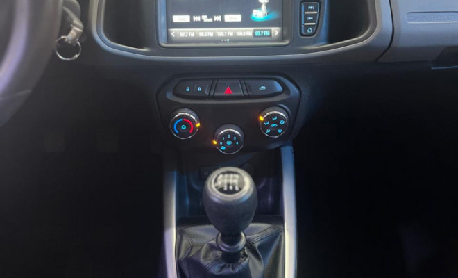 GM - Chevrolet ONIX HATCH LT 1.0 8V FlexPower 5p Mec. 2017 Flex-6
