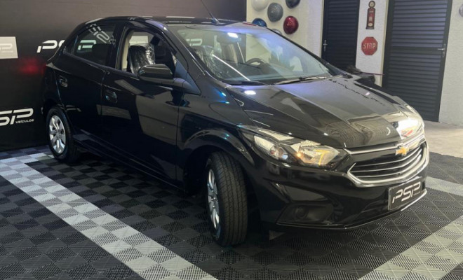 GM - Chevrolet ONIX HATCH LT 1.0 8V FlexPower 5p Mec. 2017 Flex-0