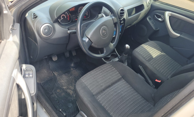 Renault SANDERO Expression Hi-Flex 1.0 16V 5p 2013 Flex-9