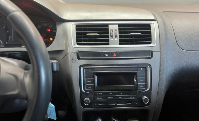 (REPASSE) VW - VolksWagen Fox Trendline 1.0 Flex 12V 5p 2017 Flex-8