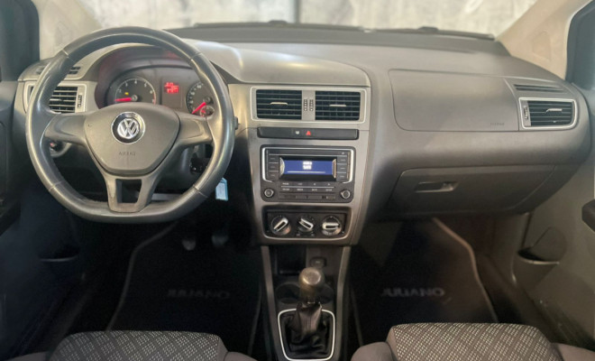 VW - VolksWagen Fox Trendline 1.0 Flex 12V 5p 2017 Flex-5