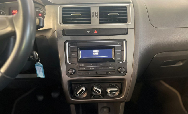 VW - VolksWagen Fox Trendline 1.0 Flex 12V 5p 2017 Flex-8
