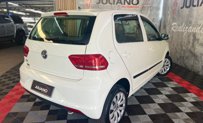 VW - VolksWagen Fox Trendline 1.0 Flex 12V 5p 2017 Flex-1