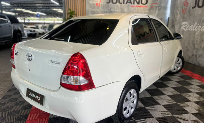 Toyota ETIOS XS Sedan1.5 Flex 16V 4p Mec. 2015 Flex-1