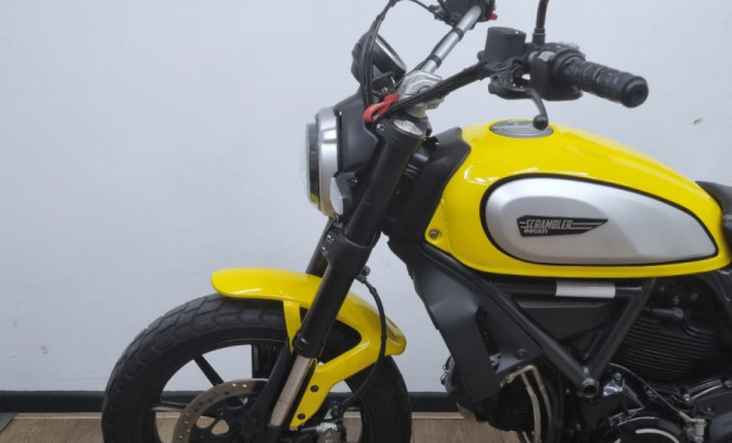 DUCATI SCRAMBLER ICON 800cc 2022 Gasolina-7
