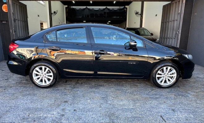 Honda Civic Sedan LXR 2.0 Flexone 16V Aut. 4p 2014 Flex-12