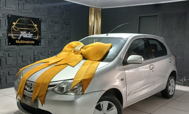 Toyota ETIOS XS  1.3 Flex 16V 5p Mec. 2013 Flex