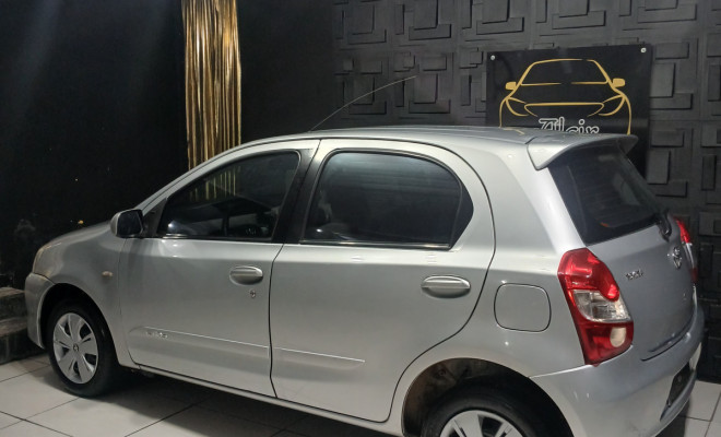 Toyota ETIOS XS  1.3 Flex 16V 5p Mec. 2013 Flex-3