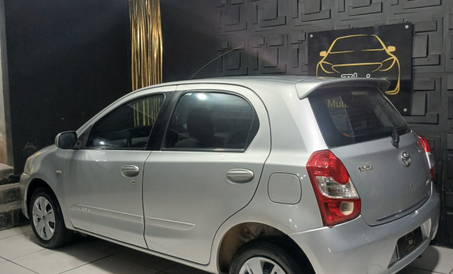 Toyota ETIOS XS  1.3 Flex 16V 5p Mec. 2013 Flex-5