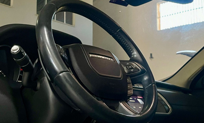 Land Rover Range R.EVOQUE Si4 SE Dynamic 2.0 Aut. 2016 Gasolina-9