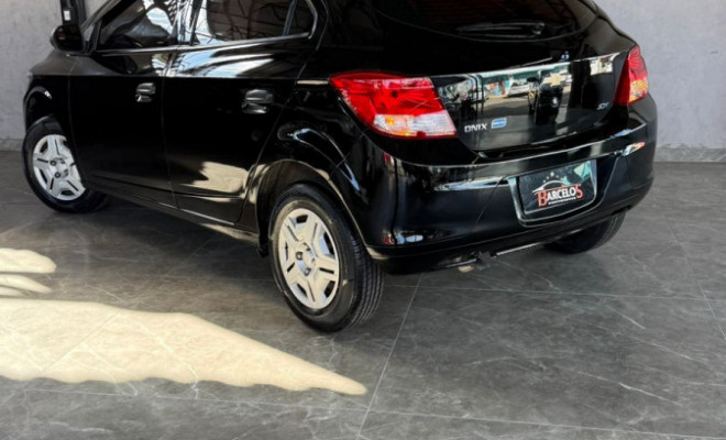 GM - Chevrolet ONIX HATCH Joy 1.0 8V Flex 5p Mec. 2018 Flex-32
