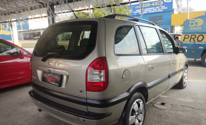 GM - Chevrolet Zafira Elite 2.0 MPFI FlexPower 8V  Aut 2011 Flex-0