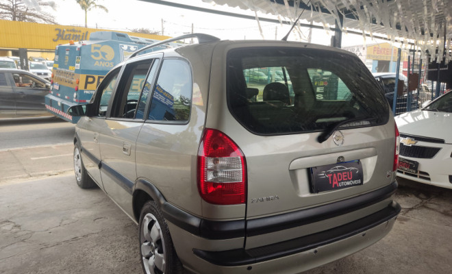 GM - Chevrolet Zafira Elite 2.0 MPFI FlexPower 8V  Aut 2011 Flex-2