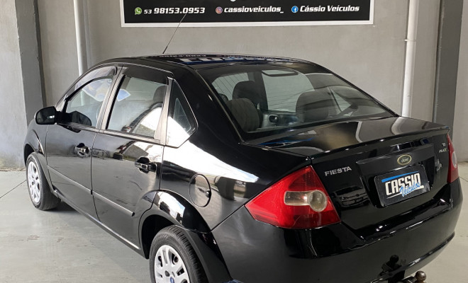 Ford Fiesta Sed. 1.6 8V Flex 4p 2005 Flex-2