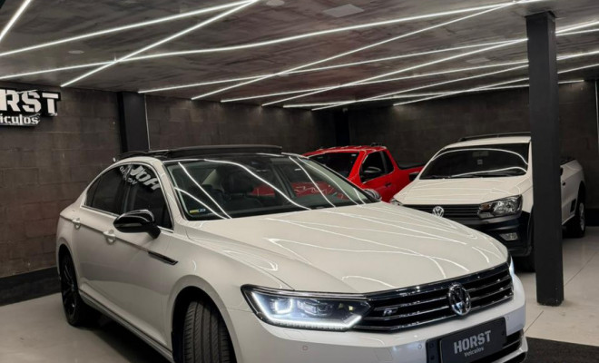 VW - VolksWagen Passat Highline 2.0 TSI 220cv Tip. 2018 Gasolina-0