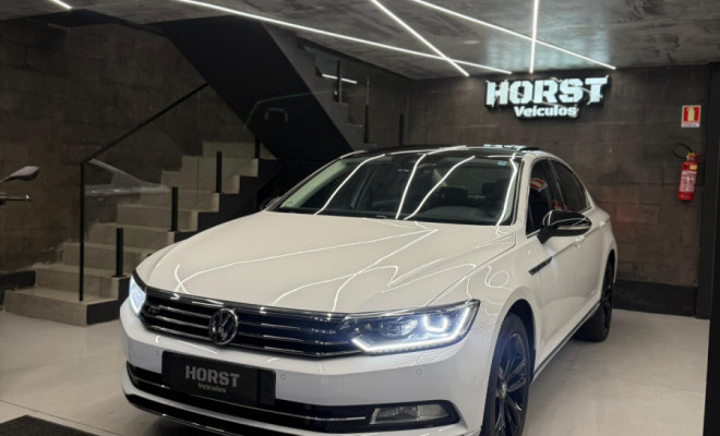 VW - VolksWagen Passat Highline 2.0 TSI 220cv Tip. 2018 Gasolina-0