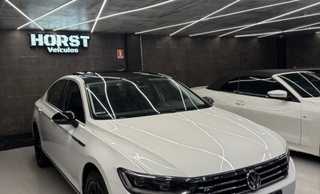 VW - VolksWagen Passat Highline 2.0 TSI 220cv Tip. 2018 Gasolina-1