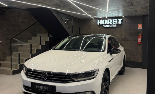 VW - VolksWagen Passat Highline 2.0 TSI 220cv Tip. 2018 Gasolina