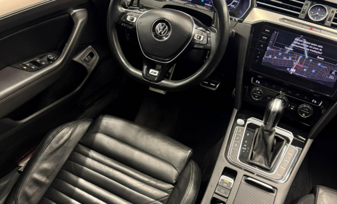 VW - VolksWagen Passat Highline 2.0 TSI 220cv Tip. 2018 Gasolina-9