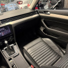 VW - VolksWagen Passat Highline 2.0 TSI 220cv Tip. 2018 Gasolina-10