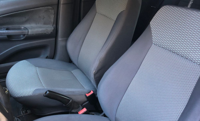VW - VolksWagen Gol  1.0  2011 Flex 100% Financiado  AC/TROCAS-6