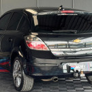 GM - Chevrolet Vectra GT-X 2.0 MPFI 8V FlexPower Mec. 2011 Flex-1