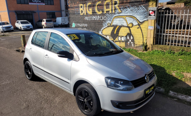 VW - VolksWagen Fox 1.0 Mi Total Flex 8V 5p 2013 Flex