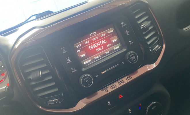 Fiat Toro Freedom 1.8 16V Flex Aut. 2017 Flex-9