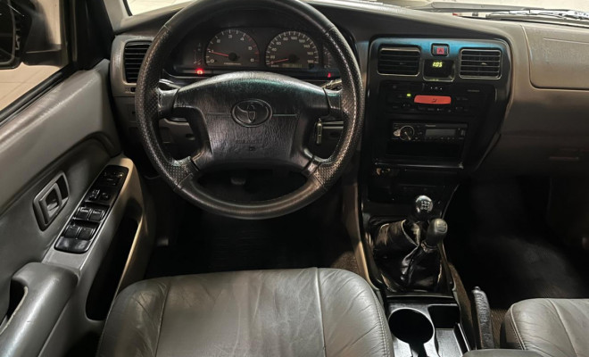 Toyota Hilux SW4 4x4 3.0 8V TB Diesel 2002 Diesel-5